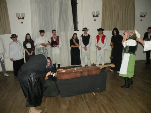 Fasinagy-v-kroji-2012-27