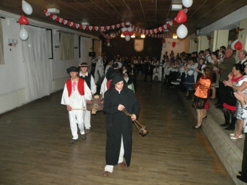 Fasinagy-v-kroji-2012-49